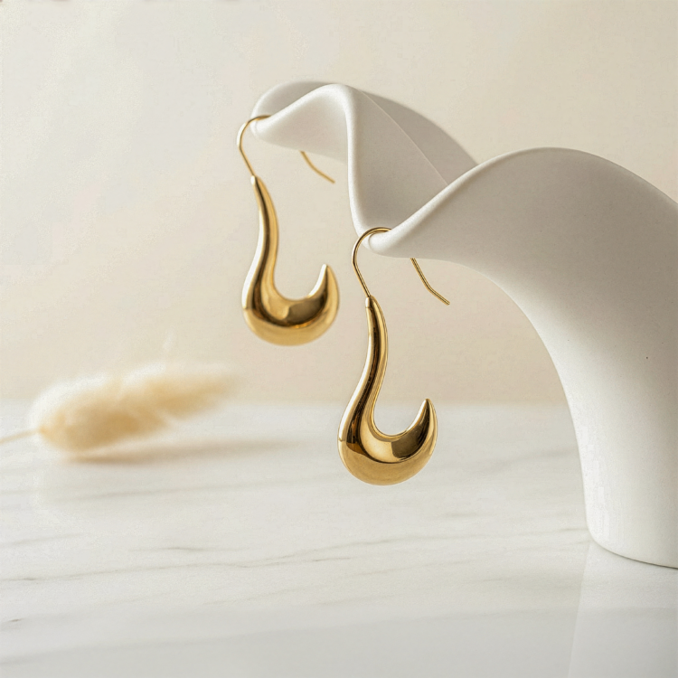 Hook Sleek Earring