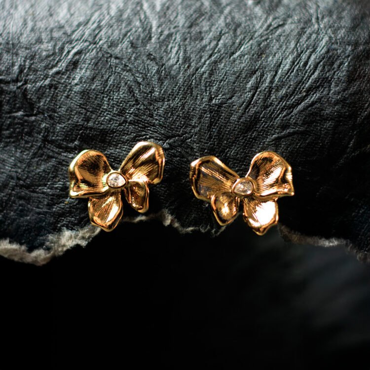 Pretty Bow Earring